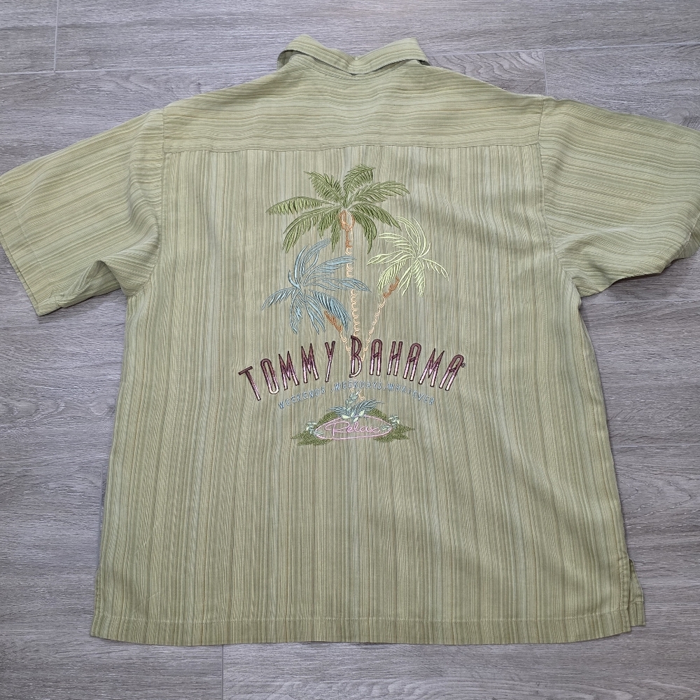 Vintage 2000's Tommy Bahama Relax Collection Silk Shirt Mens Sz M Embroidered